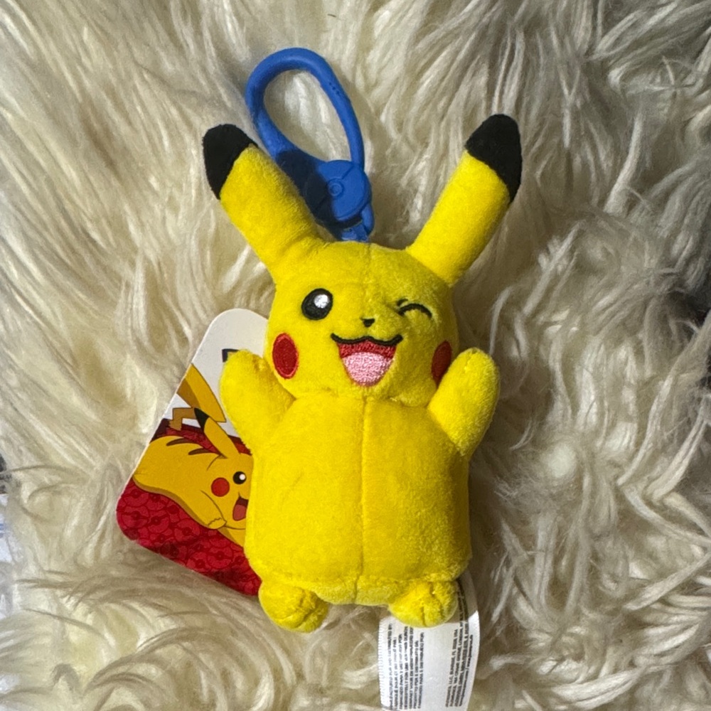 NWT Yellow Pikachu Plush Toy with Keychain